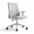 Chaise de bureau en tissu gris avec accoudoirs réglables 55 x 65 x 95cm